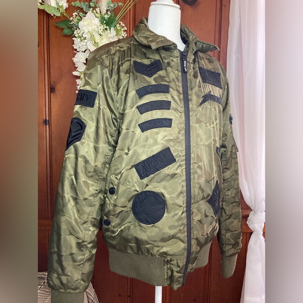 Camouflage bomber jacket